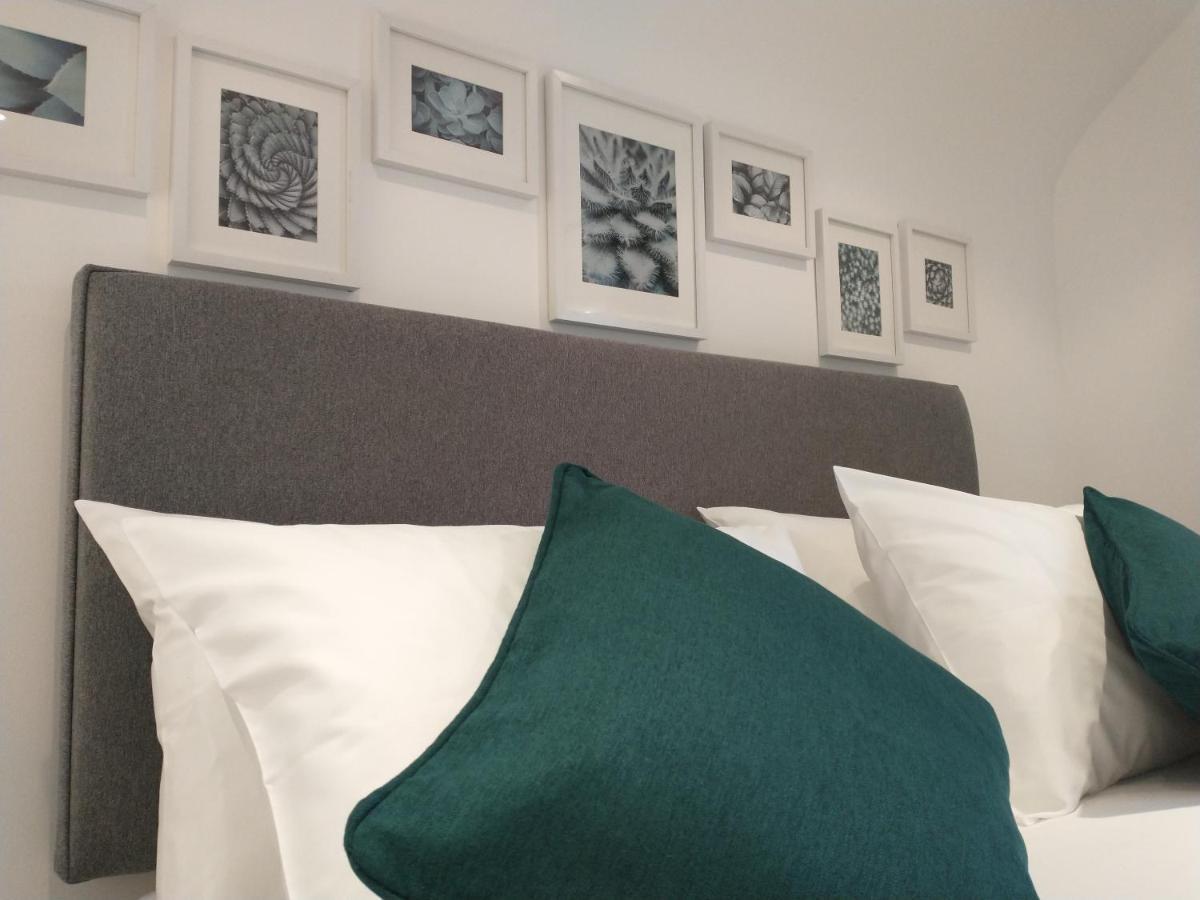 Vila Chipad Duo - Comfy House With Parking And Garden Chichester Exteriér fotografie
